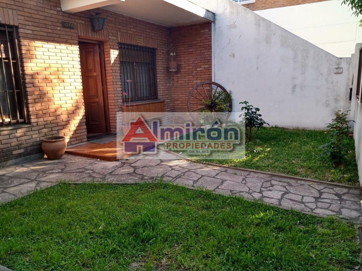 AA - 233 - Villa Adelina