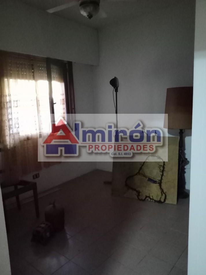 AA - 233 - Villa Adelina