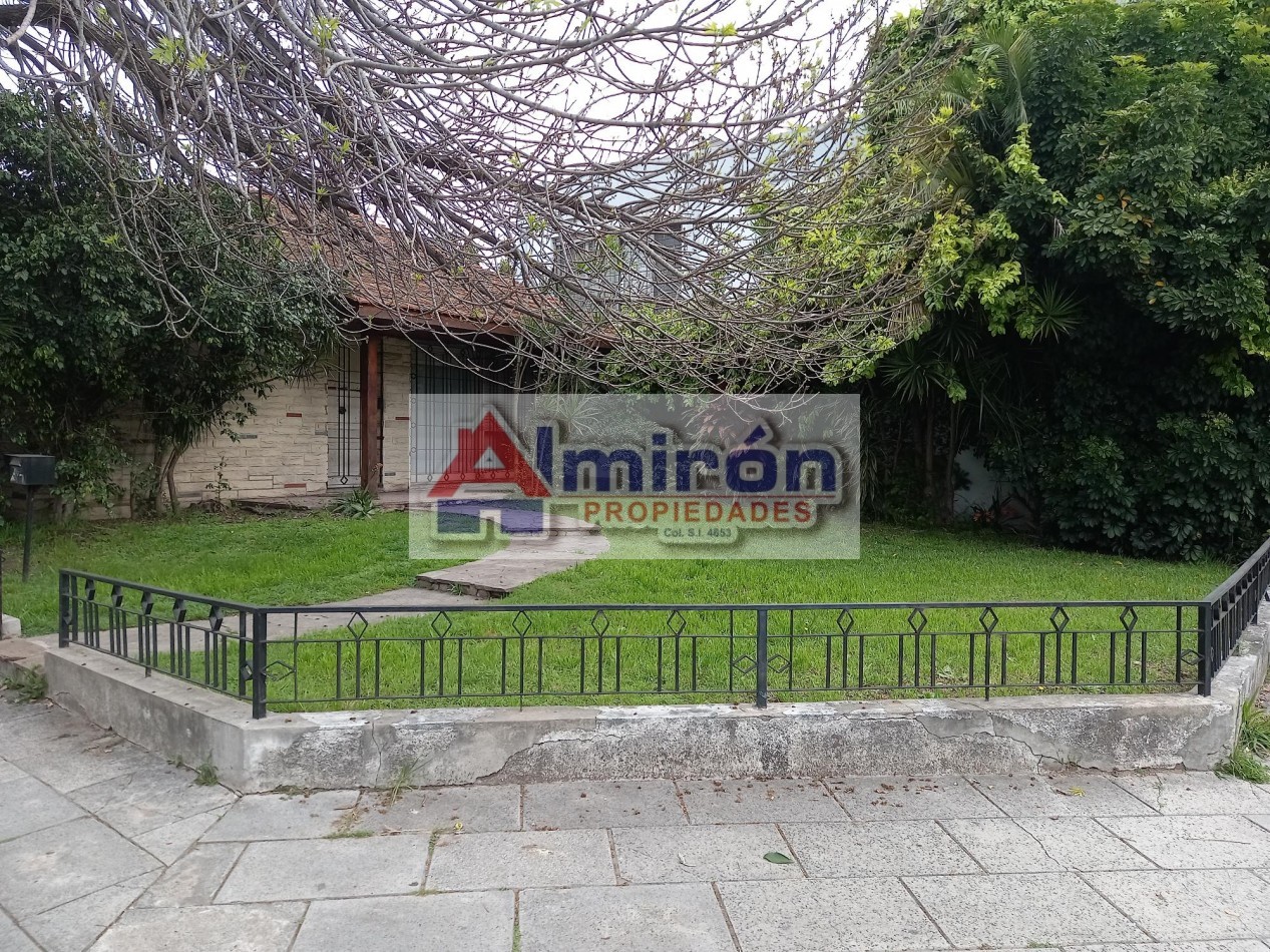 AA - 270 Villa Adelina.