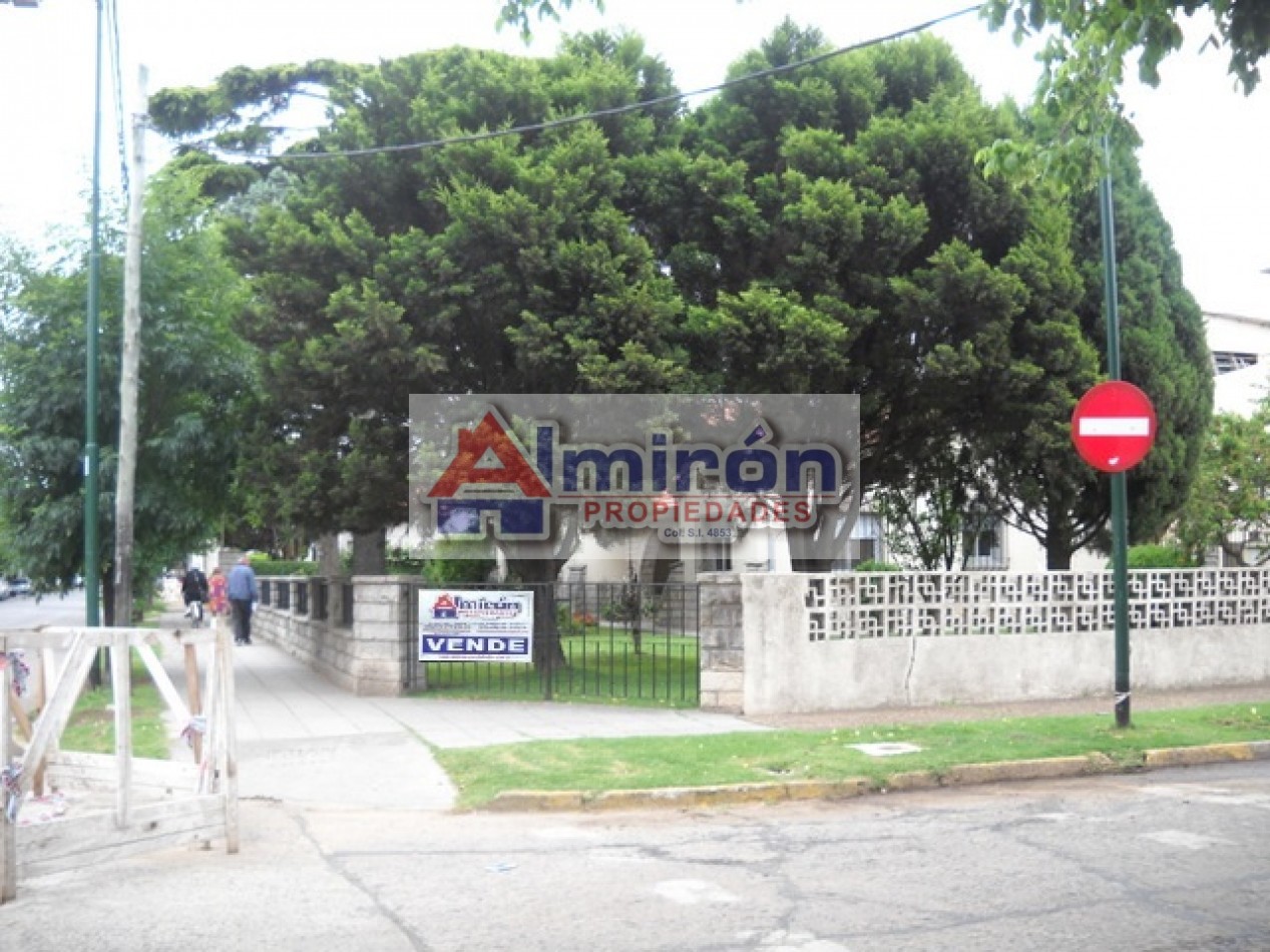 AA - 208 - Villa Adelina