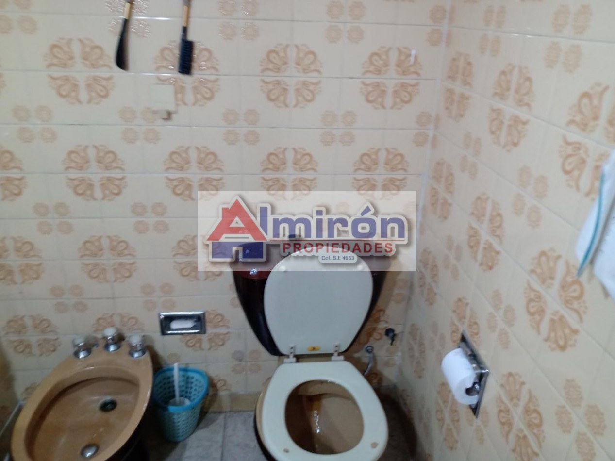 AA - 233 - Villa Adelina