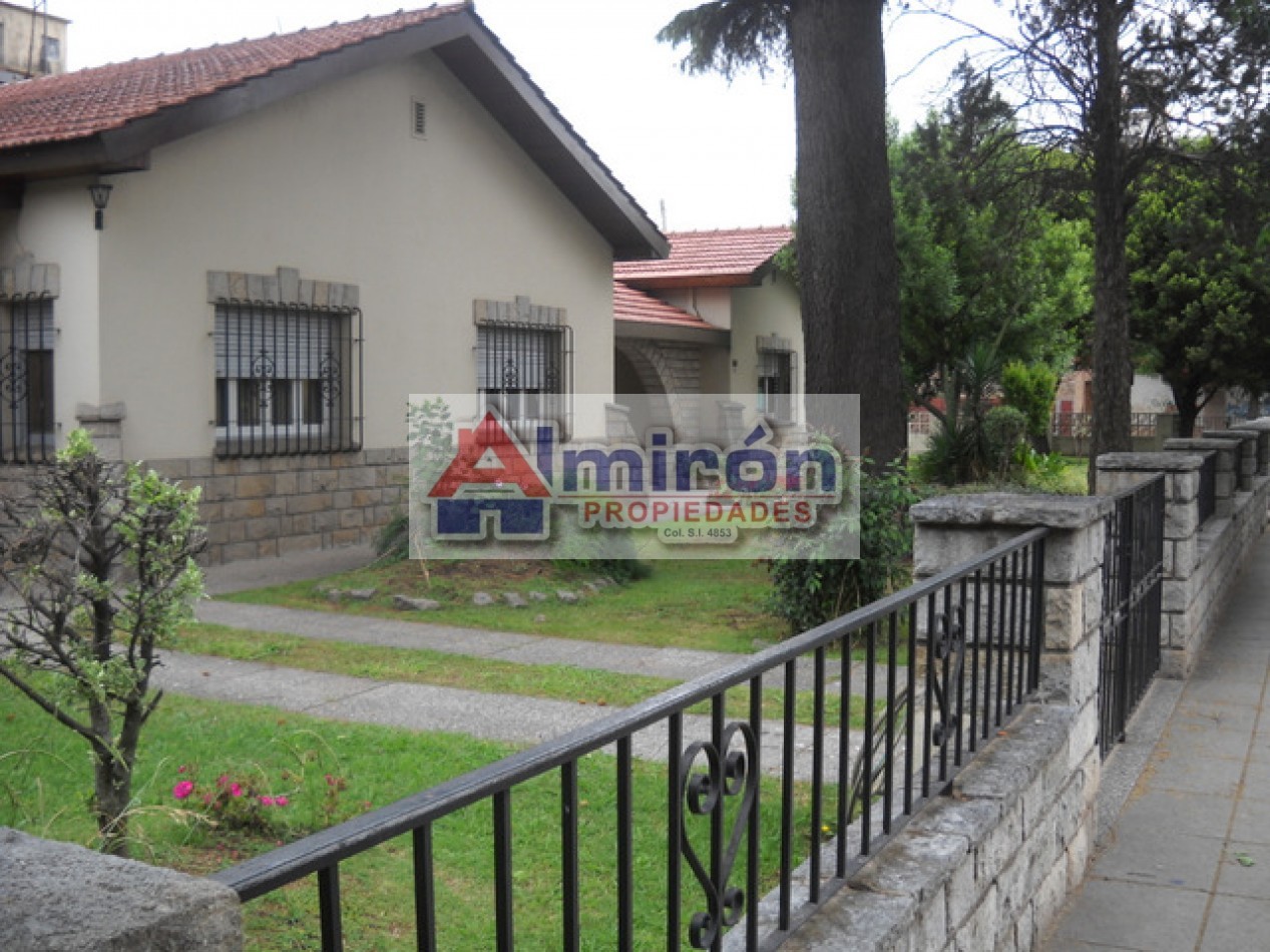 AA - 205 - Villa Adelina .