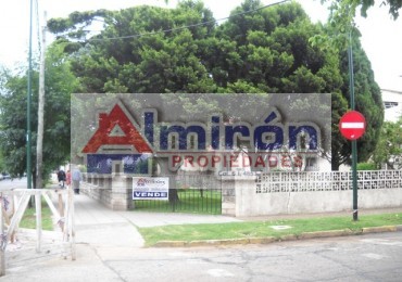 AA - 208 - Villa Adelina